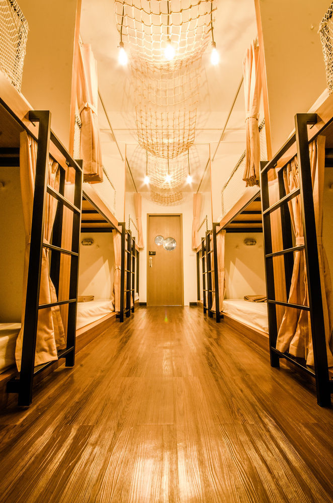 Pier 49 Hostel Bangkok Exterior foto